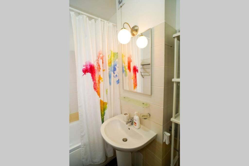 Sky Modern 1 Bedroom Apt W Free Parking Bükreş Dış mekan fotoğraf